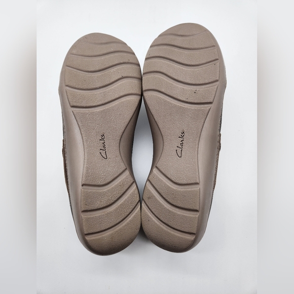 Clarks Leather Cora Poppy Slip On Shoe 8 Wide - Picture 7 of 8